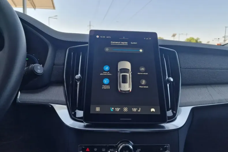 Volvo XC90 din 2025 cu 2.775 km - oferta VOL180359 - foto 19