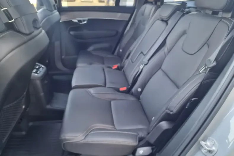 Volvo XC90 din 2025 cu 2.775 km - oferta VOL180359 - foto 34