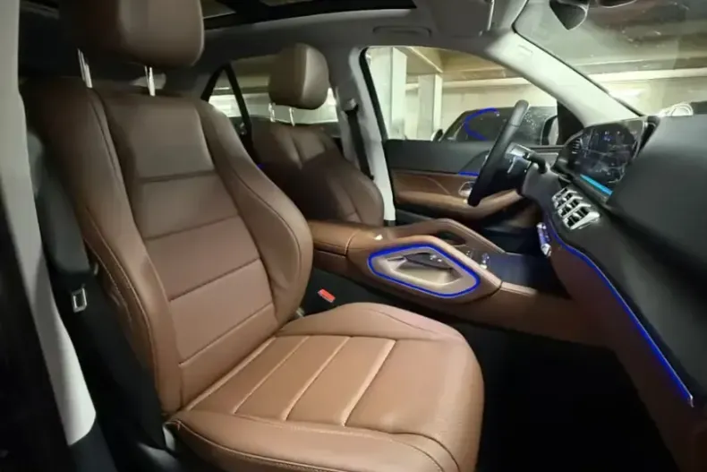 Mercedes-Benz GLC 300 (Clasa GLC) din 2025 cu 50 km - oferta MER180361 - foto 7