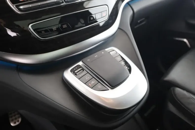 Mercedes-Benz V 300 (Clasa V) din 2024 cu 40.800 km - oferta MER180363 - foto 17