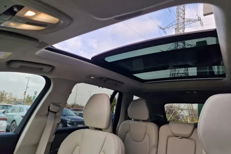 Volvo XC90 din 2024 cu 19.174 km - oferta VOL180364 - foto 33