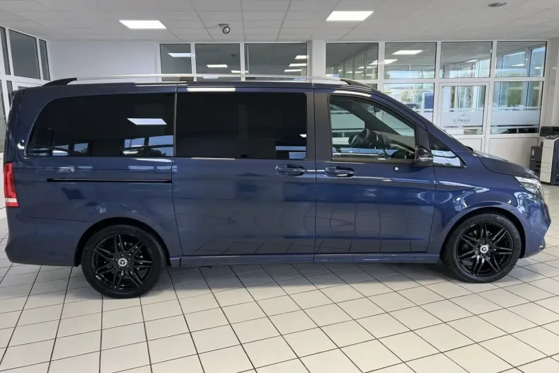 Mercedes-Benz V 300 (Clasa V) din 2023 cu 43.726 km - oferta MER180368 - foto 5