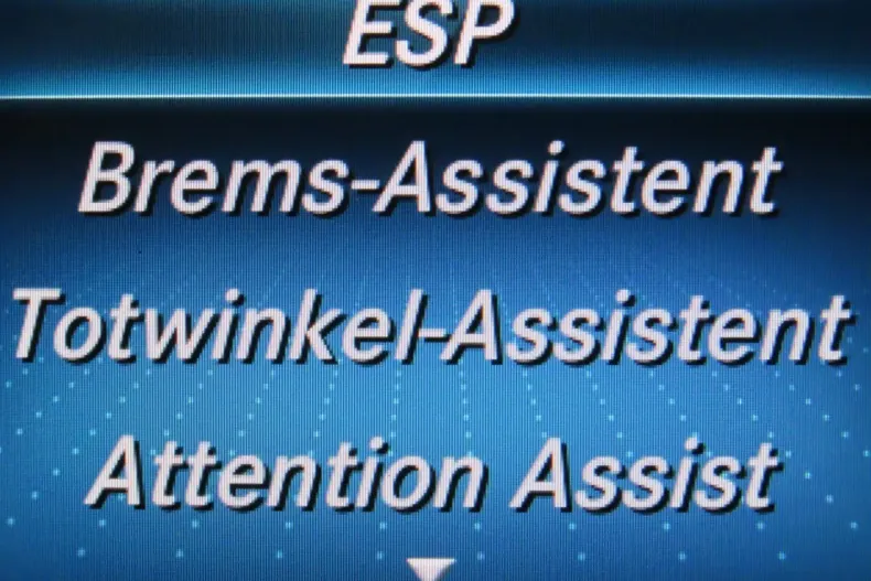 Mercedes-Benz V 300 (Clasa V) din 2023 cu 43.726 km - oferta MER180368 - foto 15