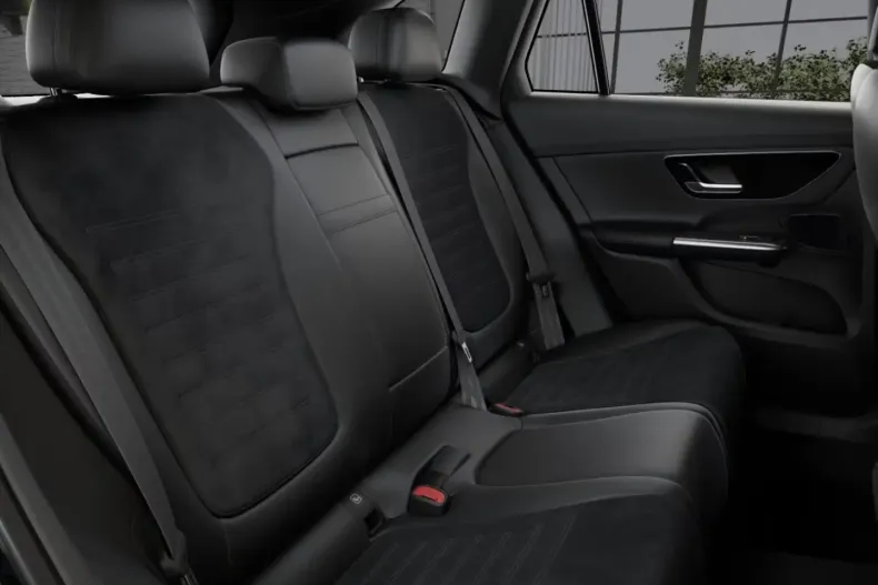 Mercedes-Benz GLC 200 (Clasa GLC) din 2025 cu 8.100 km - oferta MER180371 - foto 8