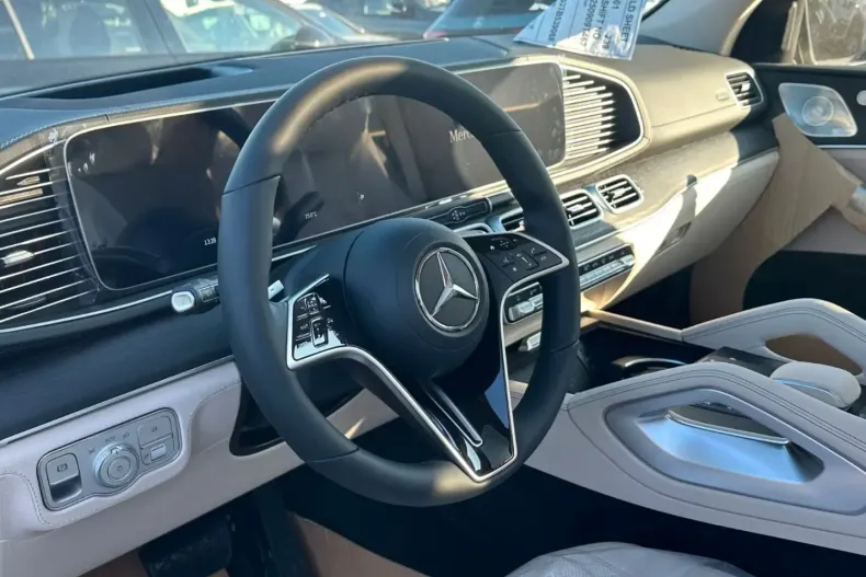 Mercedes-Benz GLC 300 (Clasa GLC) din 2026 cu 70 km - oferta MER180375 - foto 7