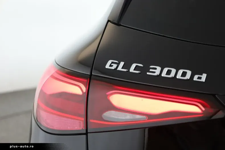 Mercedes-Benz GLC 300 (Clasa GLC) din 2023 cu 72.200 km - oferta MER180379 - foto 21