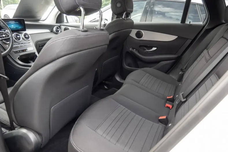 Mercedes-Benz GLC 400 (Clasa GLC) din 2022 cu 72.223 km - oferta MER180381 - foto 4