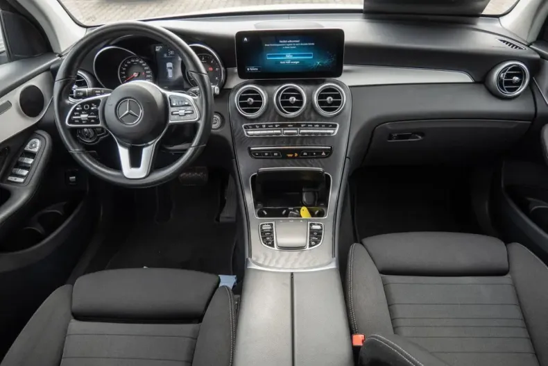 Mercedes-Benz GLC 400 (Clasa GLC) din 2022 cu 72.223 km - oferta MER180381 - foto 6