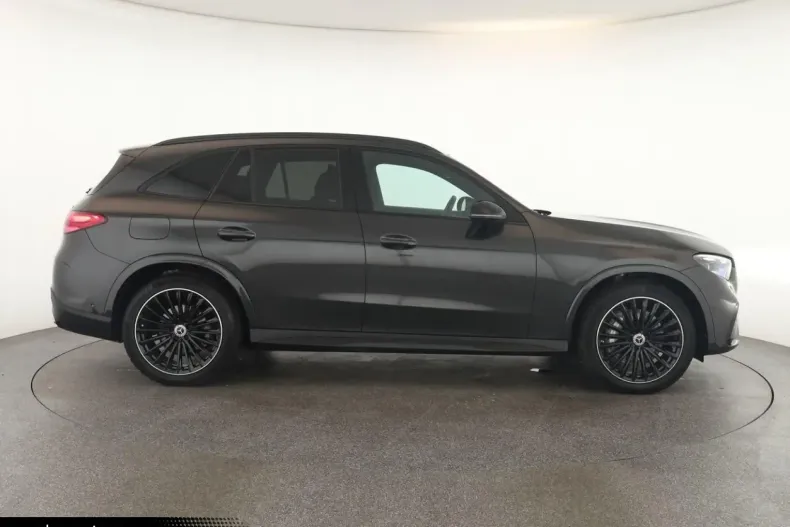 Mercedes-Benz GLC 300 din 2023 cu 53.100 km - oferta MER180384 - foto 4