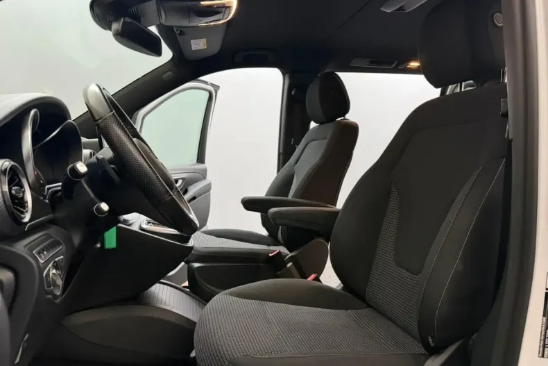 Mercedes-Benz V 300 (Clasa V) din 2022 cu 77.000 km - oferta MER180389 - foto 11