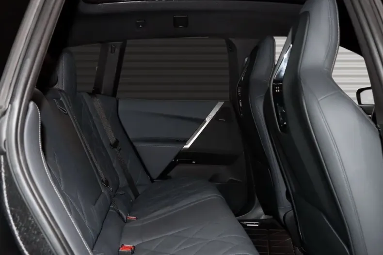 BMW iX (Seria i) din 2022 cu 68.475 km - oferta BMW180392 - foto 8