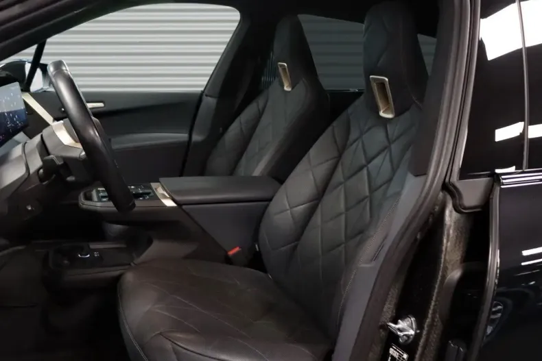 BMW iX (Seria i) din 2022 cu 68.475 km - oferta BMW180392 - foto 16