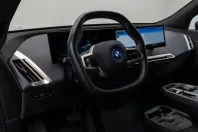 BMW iX (Seria i) din 2022 cu 41.975 km - oferta BMW180394 - foto 19