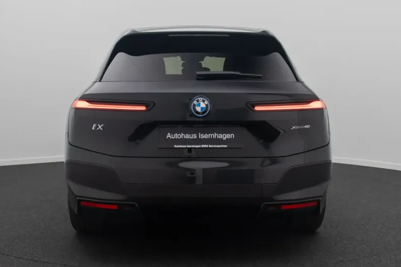 BMW iX (Seria i) din 2022 cu 60.162 km - oferta BMW180404 - foto 8