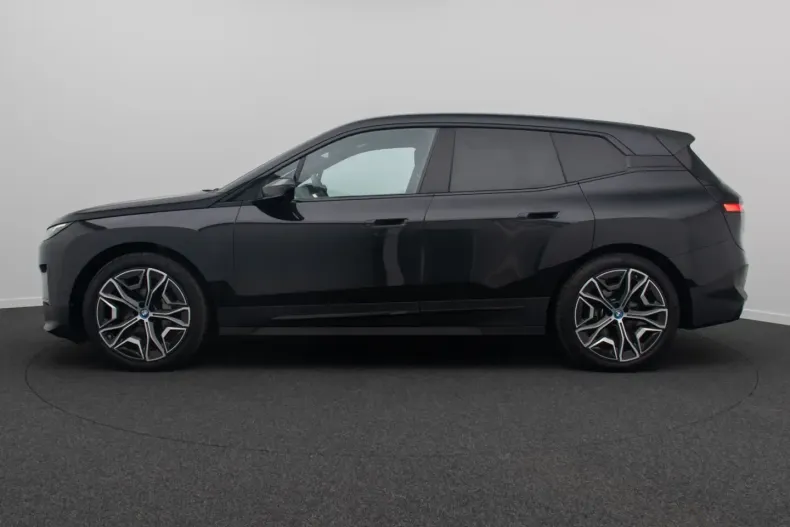 BMW iX (Seria i) din 2022 cu 60.162 km - oferta BMW180404 - foto 11