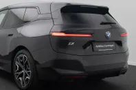 BMW iX (Seria i) din 2022 cu 60.162 km - oferta BMW180404 - foto 14