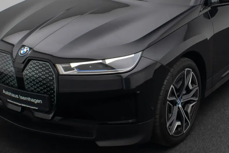 BMW iX (Seria i) din 2022 cu 60.162 km - oferta BMW180404 - foto 17