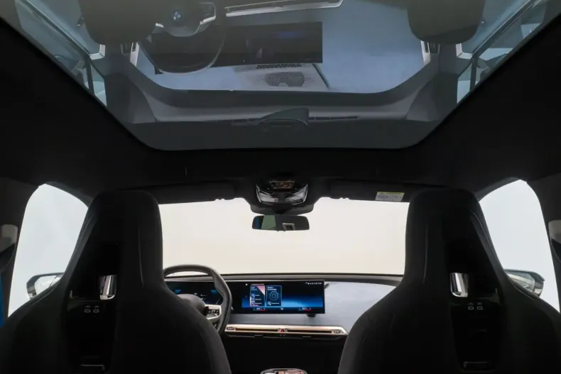 BMW iX (Seria i) din 2022 cu 60.162 km - oferta BMW180404 - foto 18