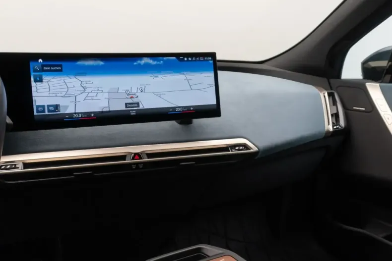 BMW iX (Seria i) din 2022 cu 60.162 km - oferta BMW180404 - foto 21