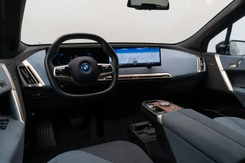 BMW iX (Seria i) din 2022 cu 60.162 km - oferta BMW180404 - foto 37