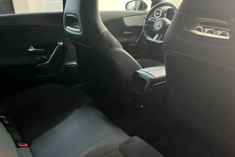 Mercedes-Benz A 250 din 2024 cu 32.000 km - oferta MER180416 - foto 12