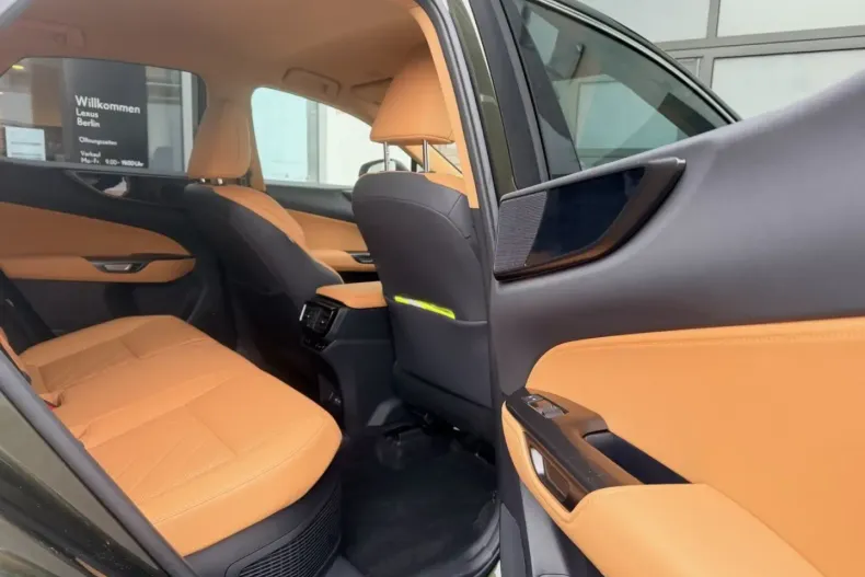 Lexus NX 450h din 2022 cu 47.156 km - oferta LEX180426 - foto 6