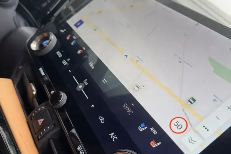 Lexus NX 450h din 2022 cu 47.156 km - oferta LEX180426 - foto 9