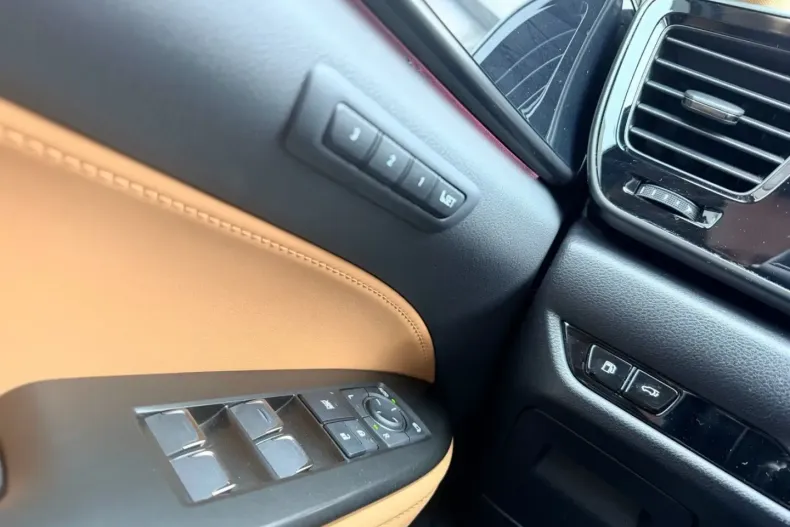 Lexus NX 450h din 2022 cu 47.156 km - oferta LEX180426 - foto 11