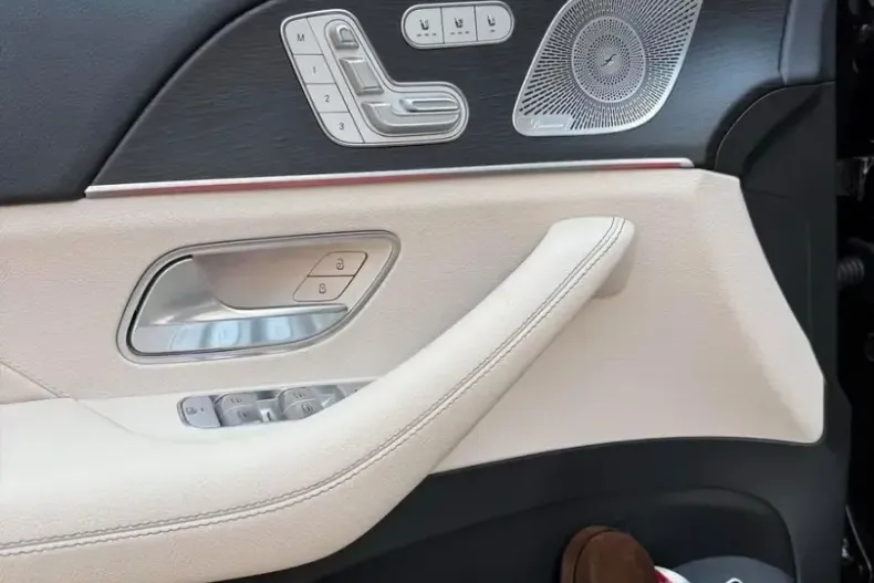 Mercedes-Benz GLE 450 (Clasa GLE) din 2025 cu 17.900 km - oferta MER180428 - foto 7