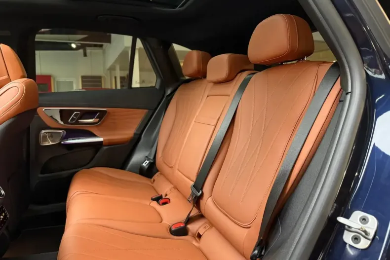 Mercedes-Benz GLC 300 (Clasa GLC) din 2024 cu 60.000 km - oferta MER180432 - foto 29