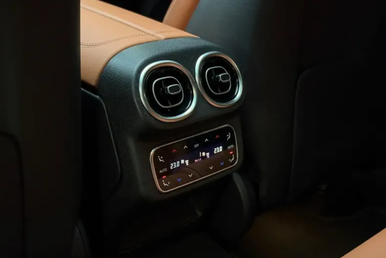 Mercedes-Benz GLC 300 (Clasa GLC) din 2024 cu 60.000 km - oferta MER180432 - foto 30