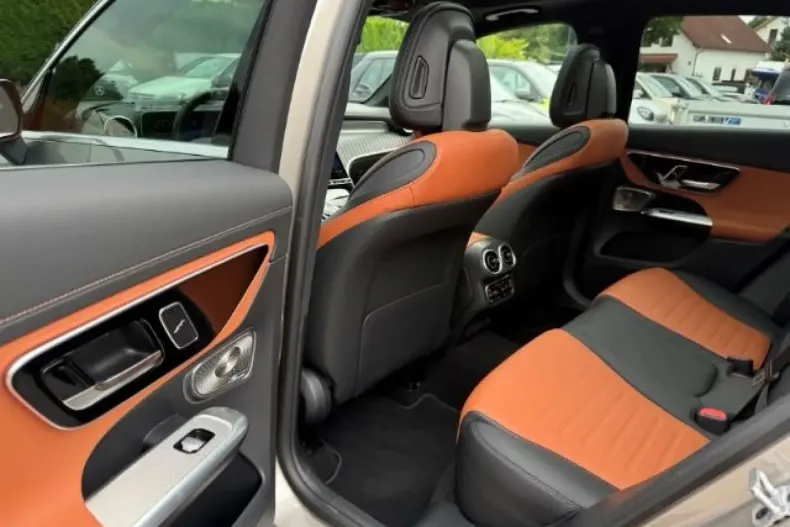 Mercedes-Benz GLC 220 (Clasa GLC) din 2024 cu 16.400 km - oferta MER180434 - foto 16