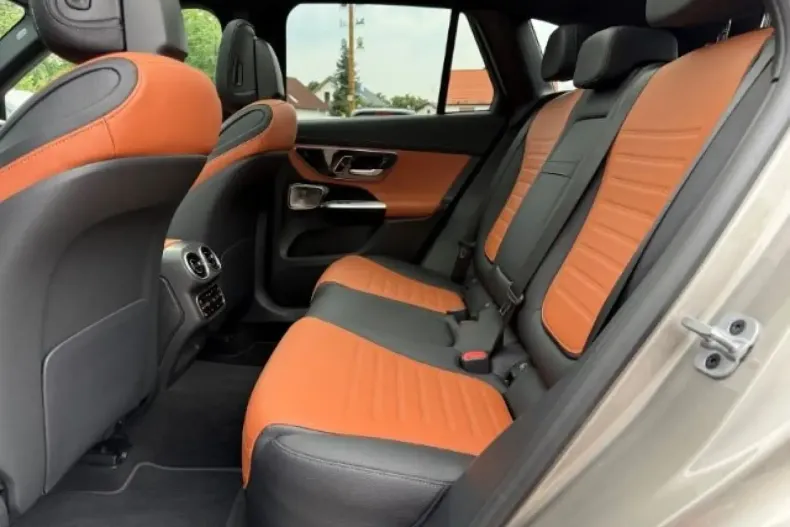 Mercedes-Benz GLC 220 (Clasa GLC) din 2024 cu 16.400 km - oferta MER180434 - foto 18