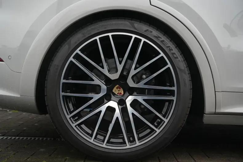 Porsche Cayenne din 2024 cu 16.000 km - oferta POR180435 - foto 14