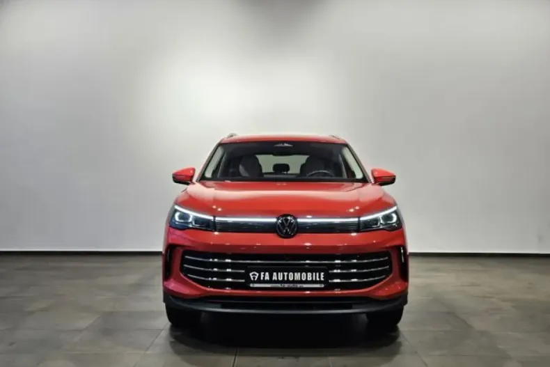 Volkswagen Tiguan din 2024 cu 43.300 km - oferta VOL180440 - foto 3