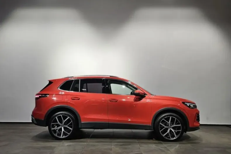 Volkswagen Tiguan din 2024 cu 43.300 km - oferta VOL180440 - foto 5