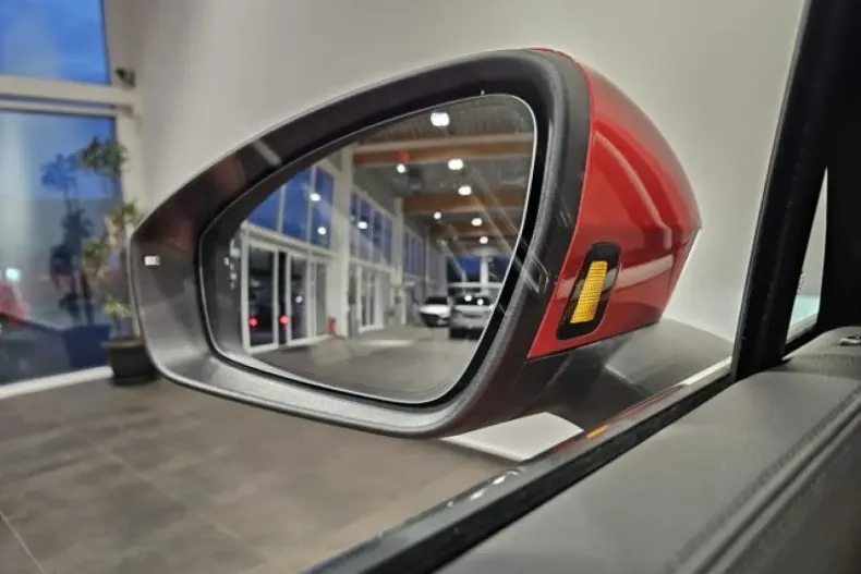 Volkswagen Tiguan din 2024 cu 43.300 km - oferta VOL180440 - foto 19