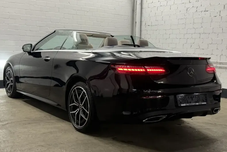 Mercedes-Benz E 300 (Clasa E) din 2023 cu 43.452 km - oferta MER180442 - foto 6