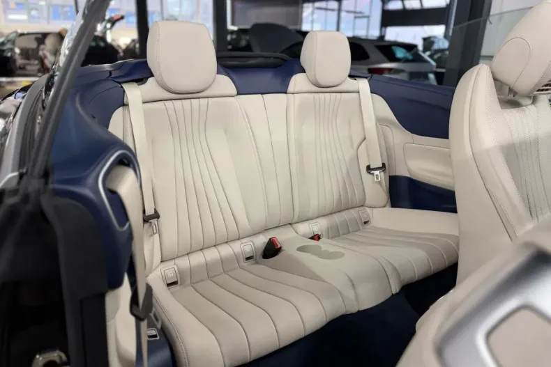 Mercedes-Benz E 300 (Clasa E) din 2023 cu 43.452 km - oferta MER180442 - foto 16