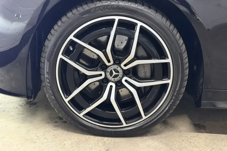 Mercedes-Benz E 300 (Clasa E) din 2023 cu 43.452 km - oferta MER180442 - foto 17