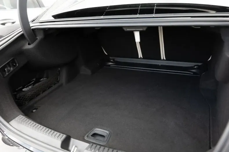 Mercedes-Benz E 220 din 2025 cu 28.113 km - oferta MER180444 - foto 6