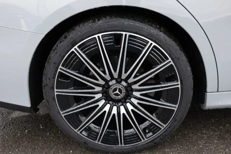 Mercedes-Benz E 220 din 2025 cu 14.886 km - oferta MER180445 - foto 7