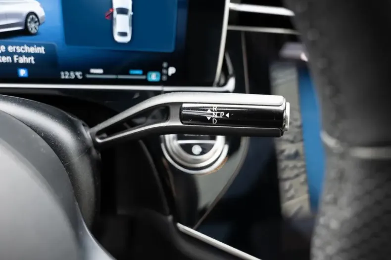 Mercedes-Benz E 220 din 2025 cu 14.886 km - oferta MER180445 - foto 18