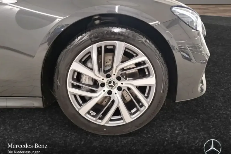 Mercedes-Benz E 300 (Clasa E) din 2025 cu 7.658 km - oferta MER180447 - foto 4