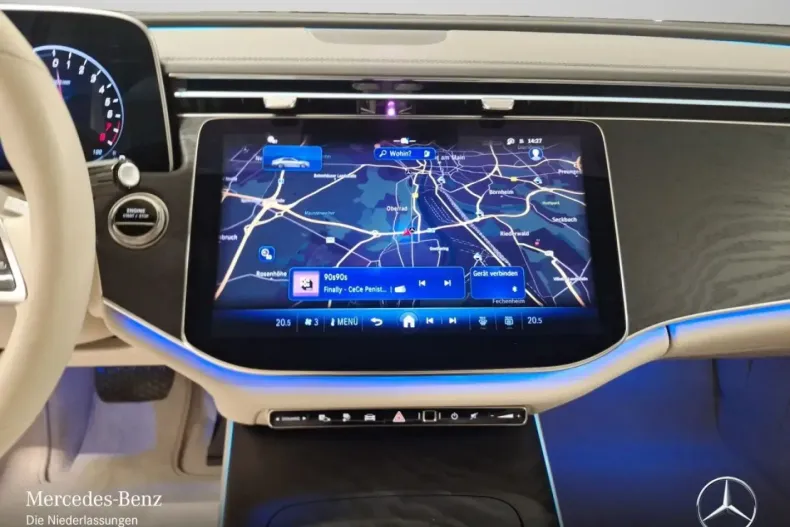 Mercedes-Benz E 300 (Clasa E) din 2025 cu 7.658 km - oferta MER180447 - foto 13