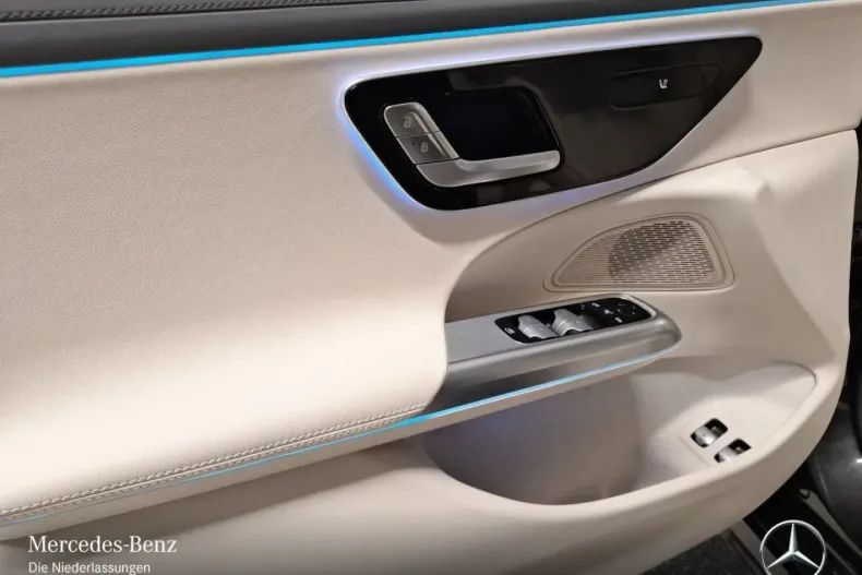 Mercedes-Benz E 300 (Clasa E) din 2025 cu 7.658 km - oferta MER180447 - foto 14