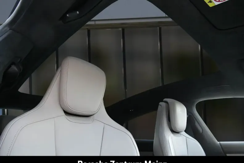 Porsche Taycan din 2022 cu 22.650 km - oferta POR180448 - foto 24