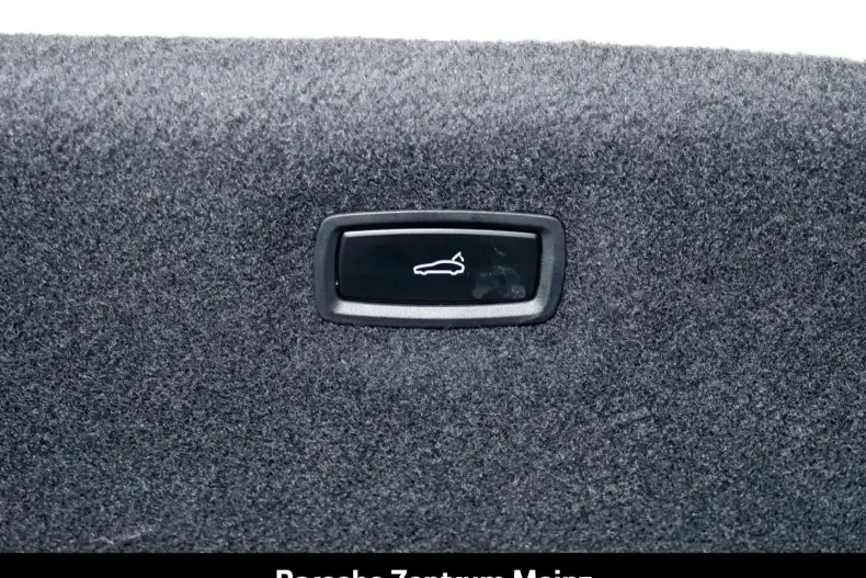 Porsche Taycan din 2022 cu 22.650 km - oferta POR180448 - foto 32