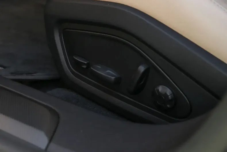 Porsche Taycan din 2022 cu 29.900 km - oferta POR180449 - foto 26