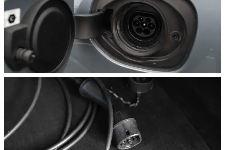 Volvo XC60 din 2021 cu 129.960 km - oferta VOL180465 - foto 13